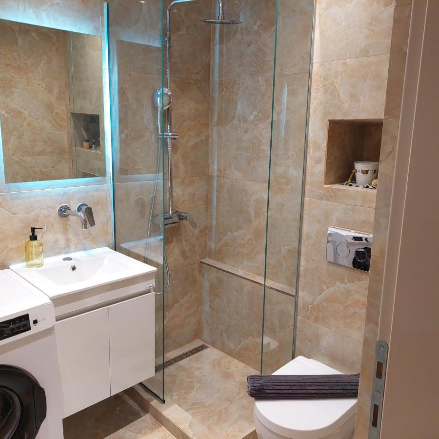 Budget Apartment To The Center เทสซาโลนิกิ ภายนอก รูปภาพ