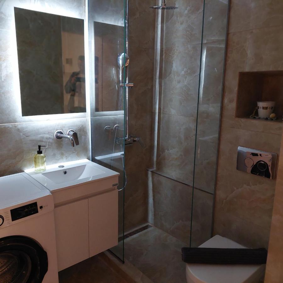 Budget Apartment To The Center เทสซาโลนิกิ ภายนอก รูปภาพ